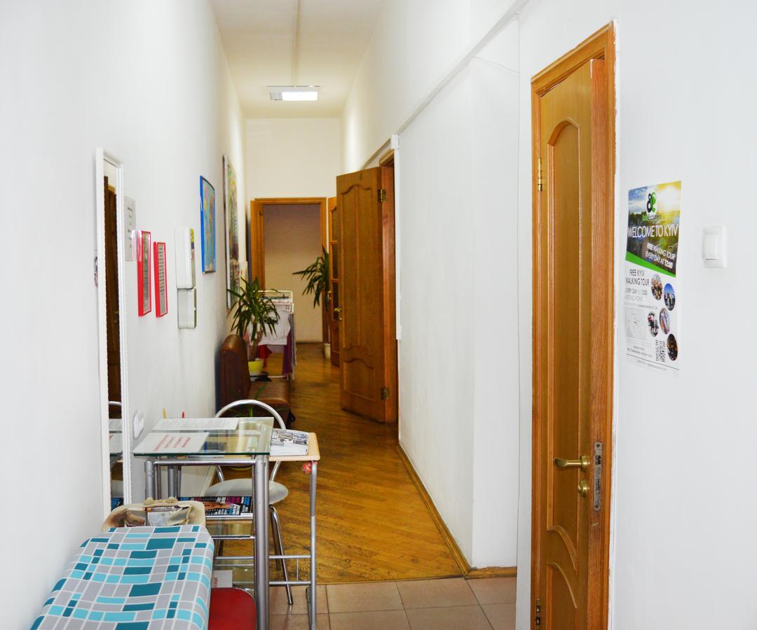 Hostel Golden Gates Kyiv Exterior foto
