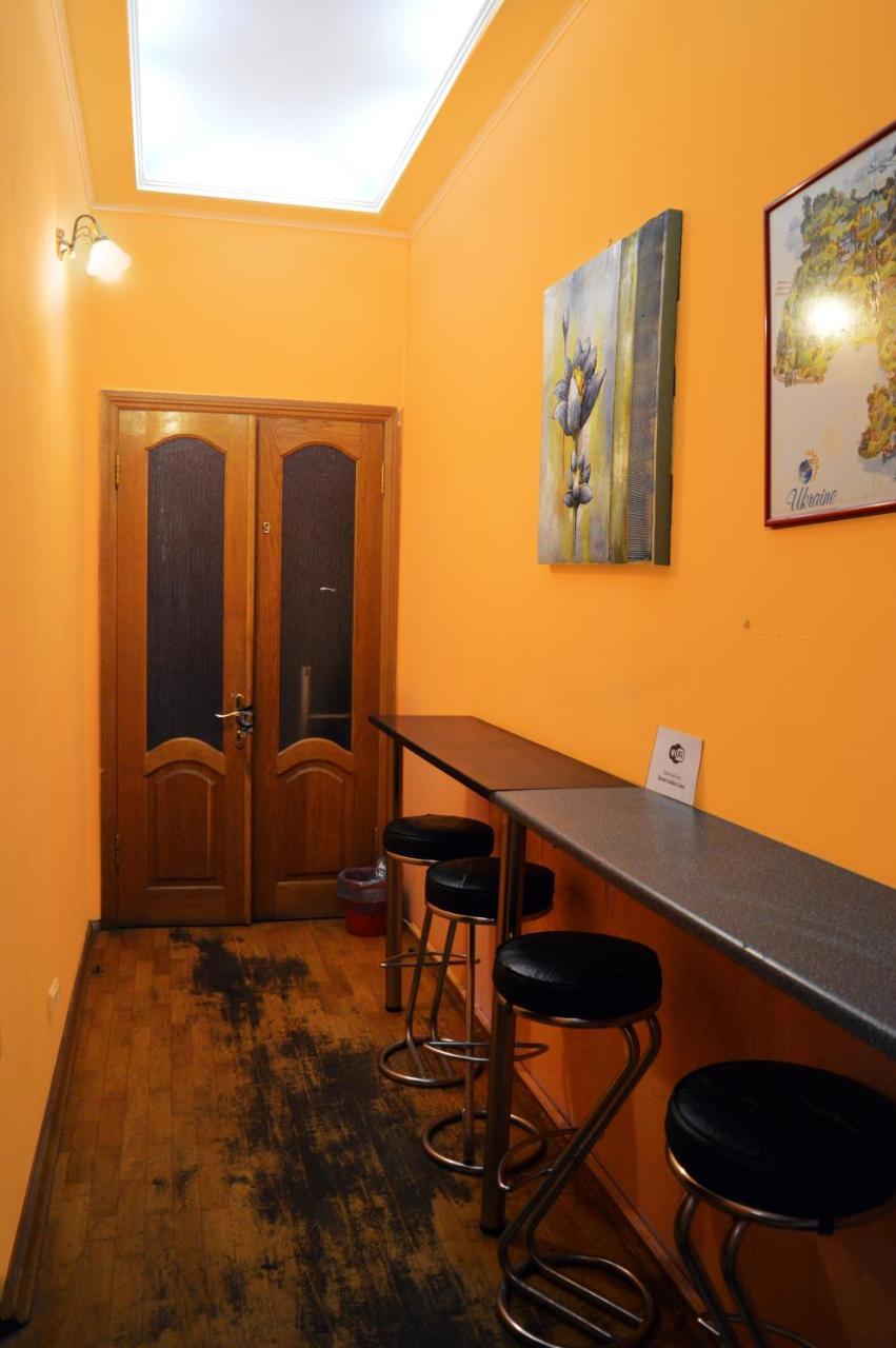 Hostel Golden Gates Kyiv Exterior foto